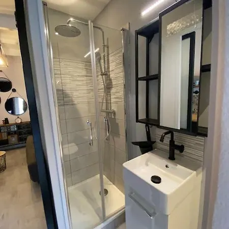 Apartment Industriel Proche Gare Sete