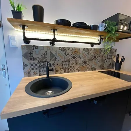 Industriel Proche Gare Apartment *